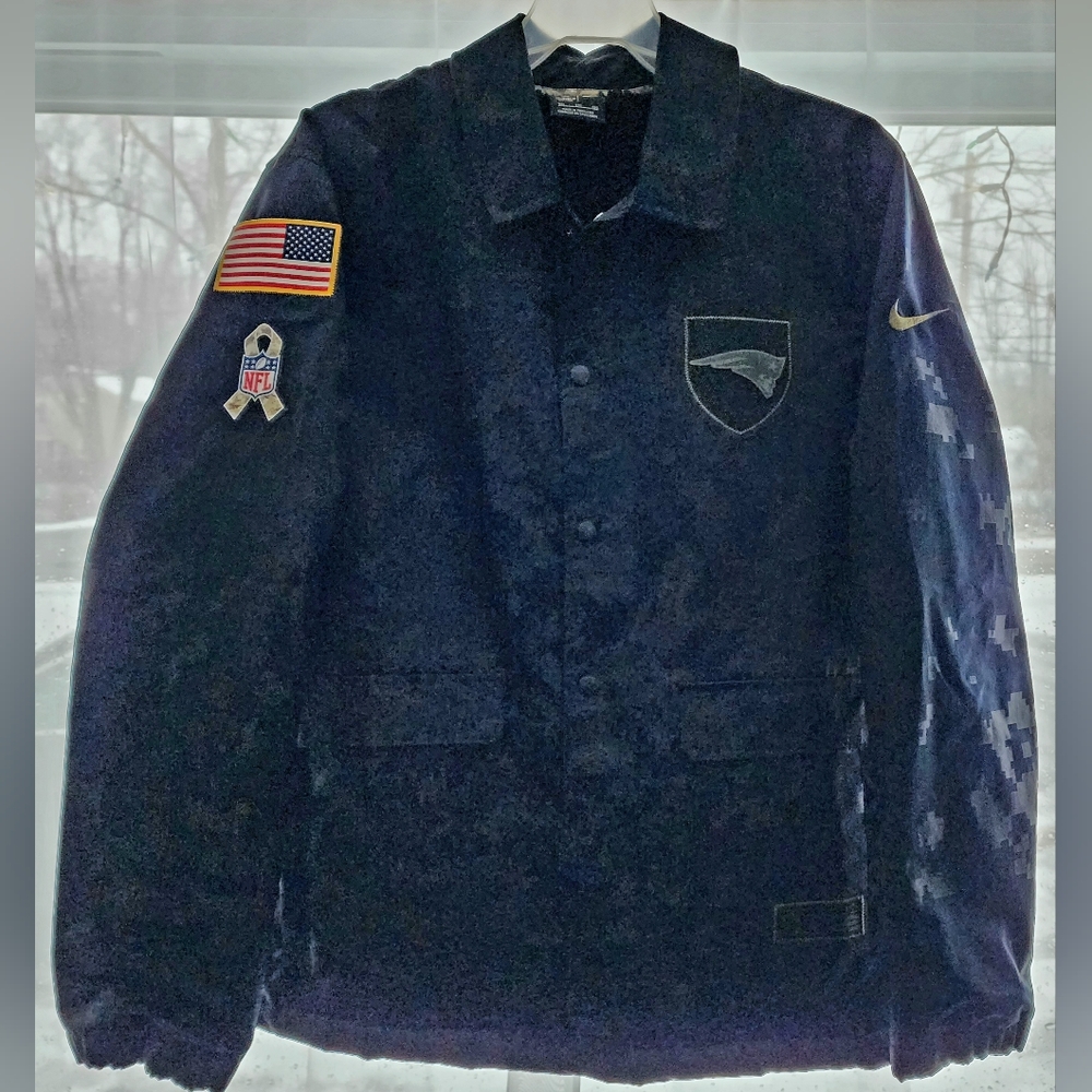 * NEW * New England Patriots "Salute To Service" Jacket